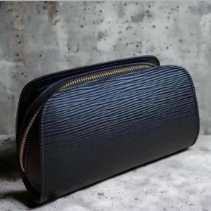 ⭐️ SOLD ⭐️ LOUIS VUITTON Epi Dauphine 17 Cosmetic Pouch